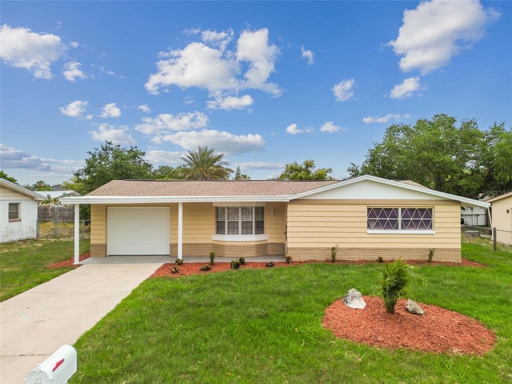 3349 COLUMBUS DR HOLIDAY, FL 34691
