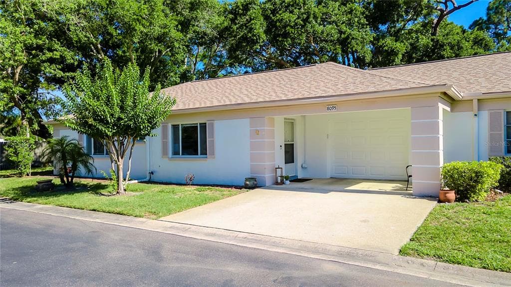 8095 CANDLEWOOD ROAD UNIT 8095 SEMINOLE, FL 33777