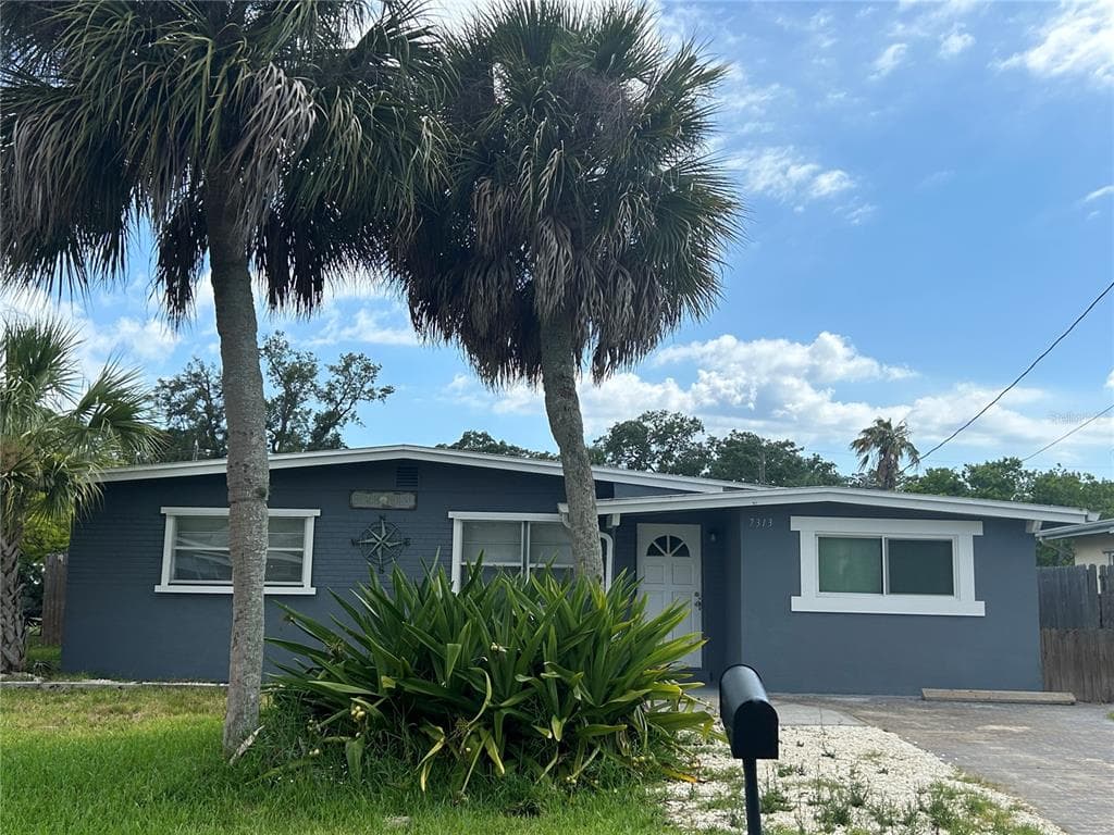 7313 ROYAL PALM DRIVE
