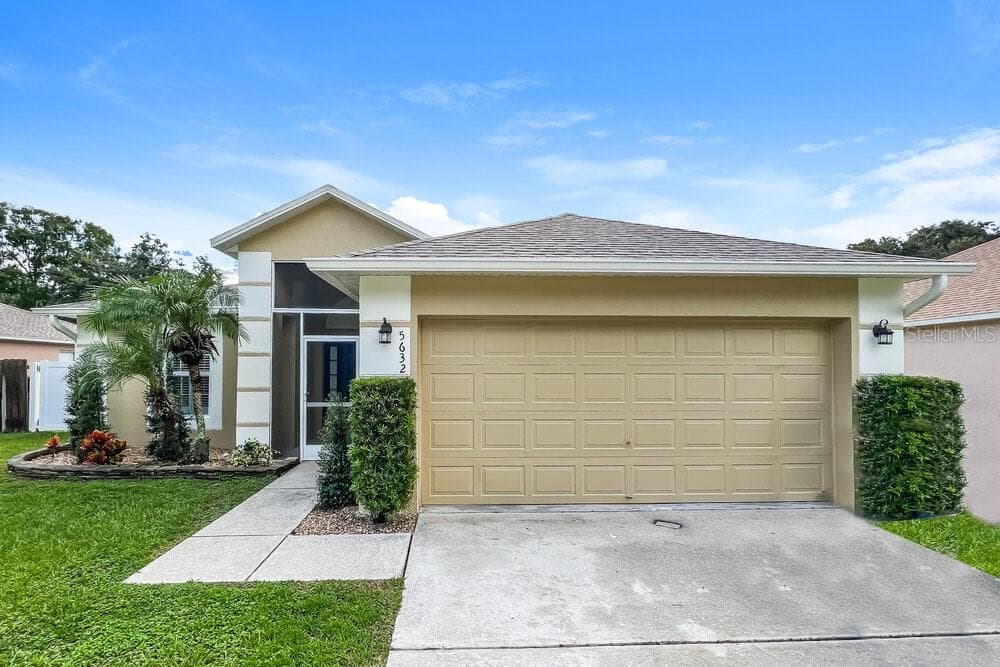 5632 OAKWOOD KNOLL DRIVE LAKELAND, FL 33811