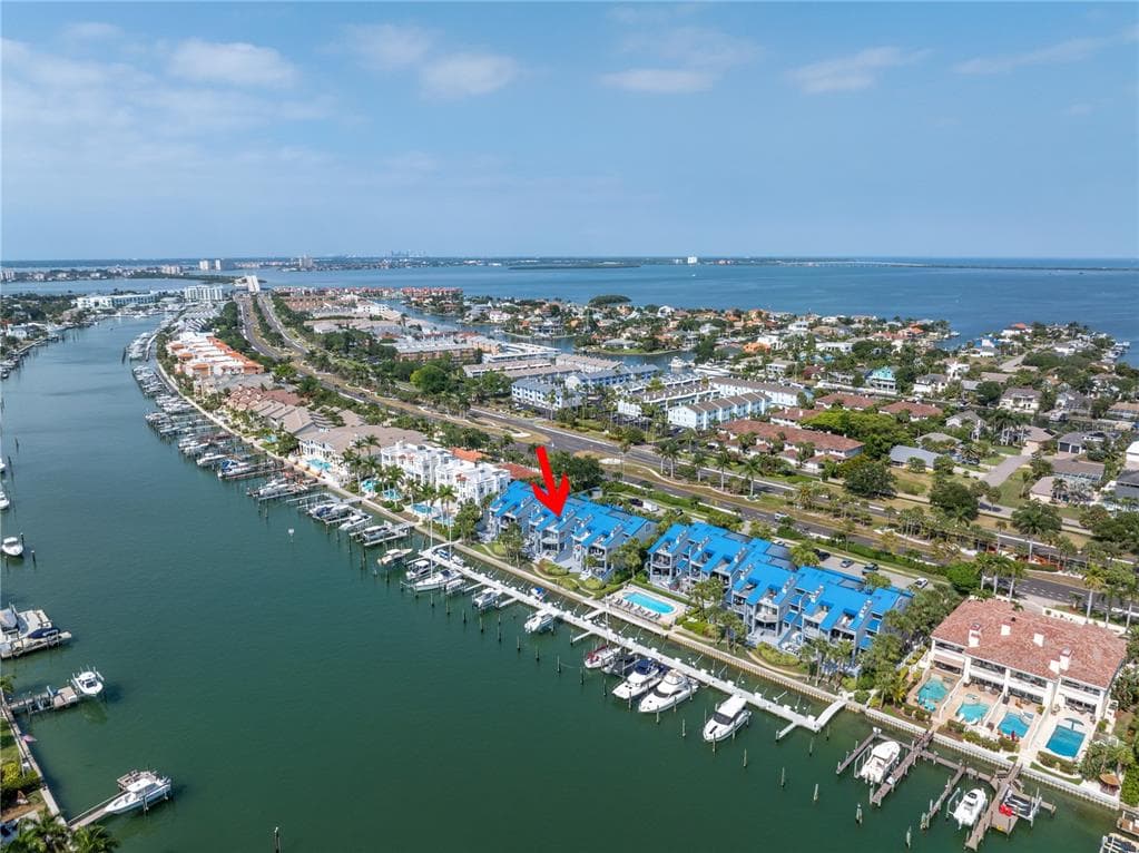 900 PINELLAS BAYWAY S UNIT 210 TIERRA VERDE, FL 33715