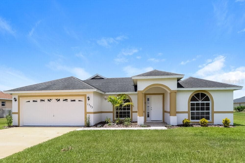 1733 MINNOW COURT KISSIMMEE, FL 34759