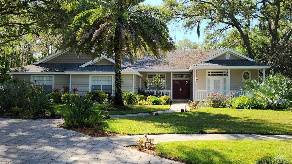 7101 SAVOY COURT SEMINOLE, FL 33776