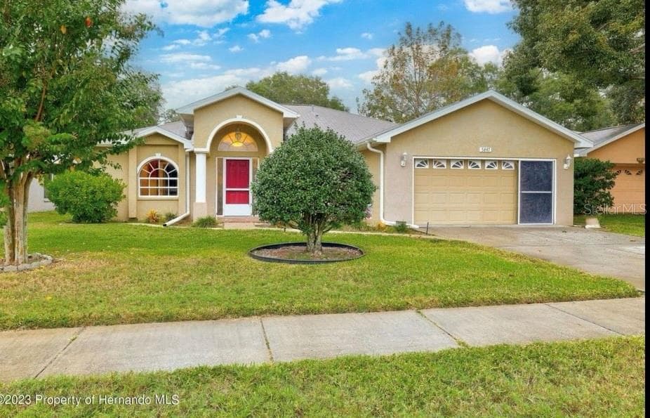 5847 LENMAR COURT HOLIDAY, FL 34690