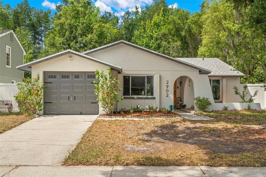 2902 CEDARIDGE DRIVE TAMPA, FL 33618