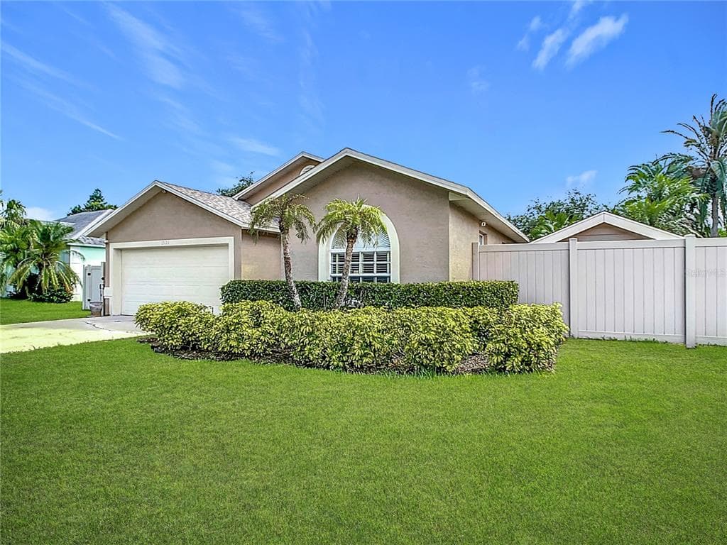1521 DONEGAN ROAD LARGO, FL 33771