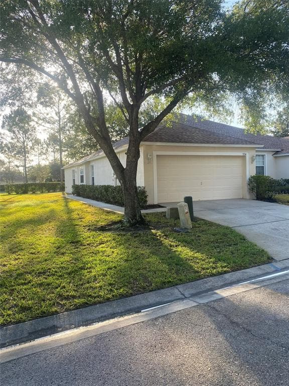 5534 AUTUMN SHIRE DRIVE ZEPHYRHILLS, FL 33541