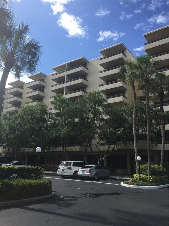5700 MARINER STREET UNIT 405 TAMPA, FL 33609