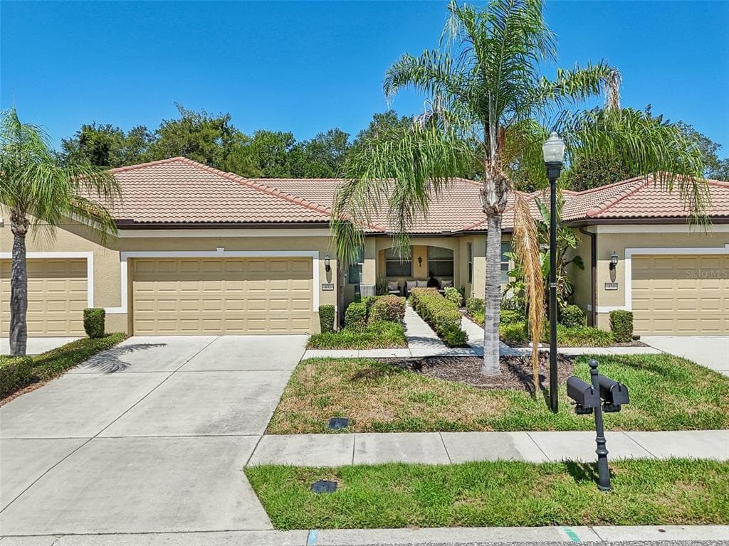 432 CEDAR FALLS DRIVE APOLLO BEACH, FL 33572