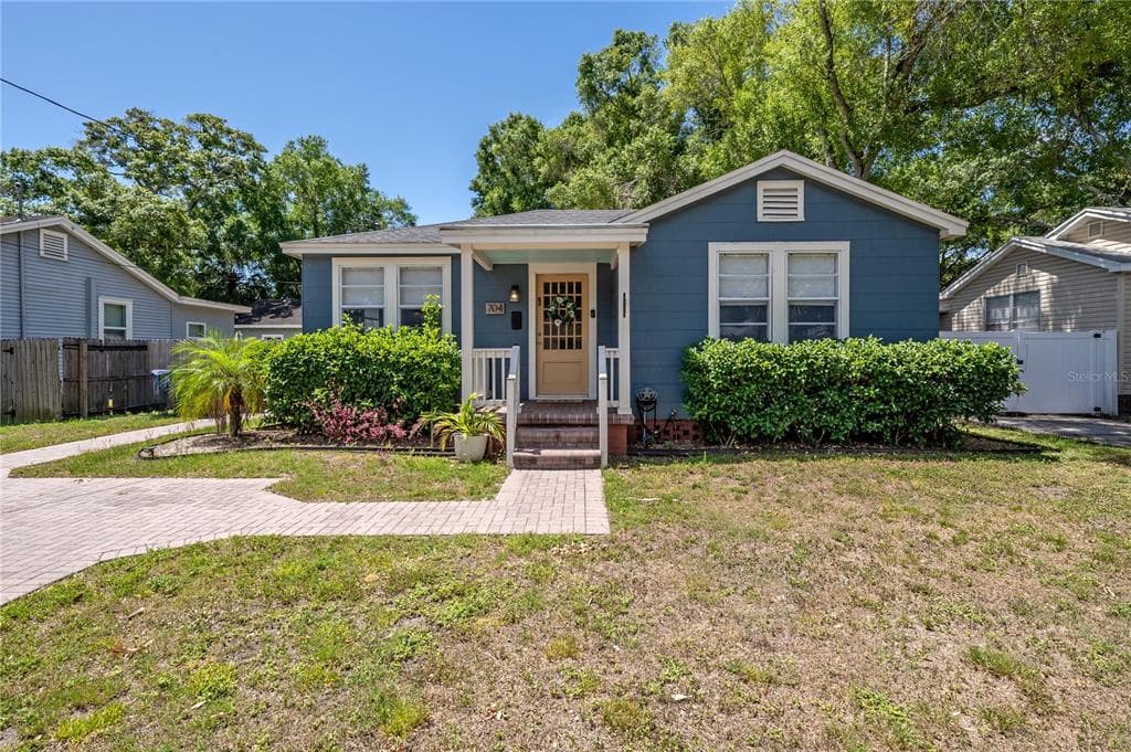 704 W KENTUCKY AVENUE TAMPA, FL 33603