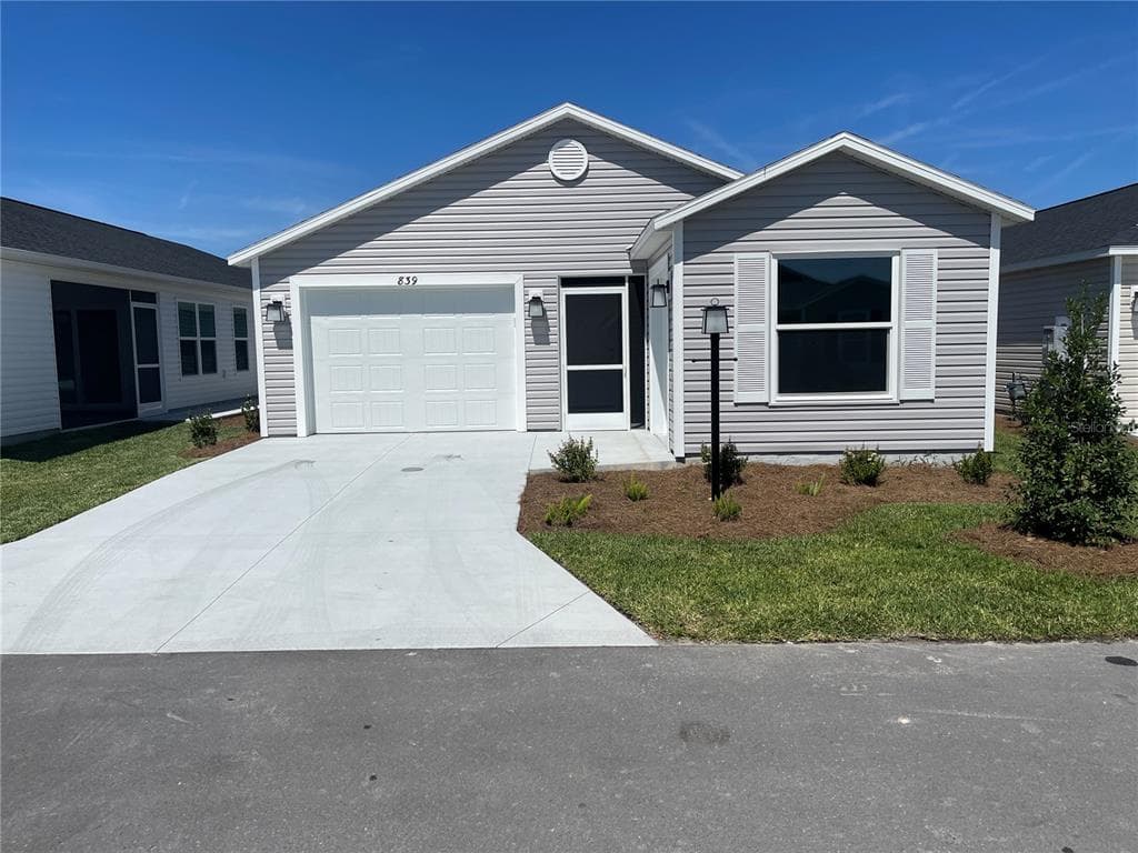 839 CONROE STREET THE VILLAGES, FL 32163