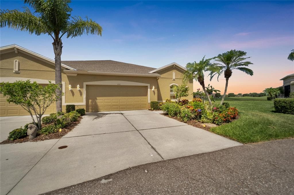 1106 WELLINGTON GREENS CIRCLE SUN CITY CENTER, FL 33573