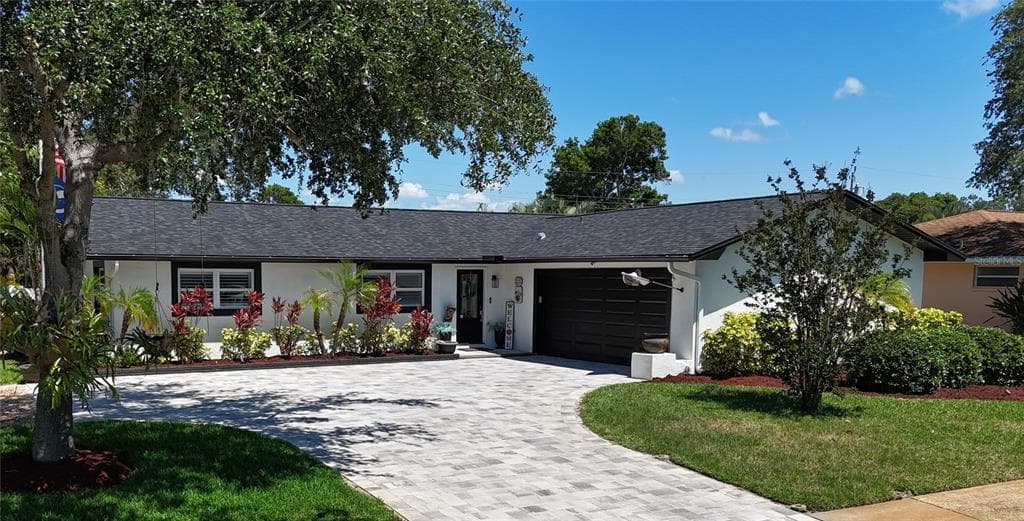 8193 128TH STREET SEMINOLE, FL 33776