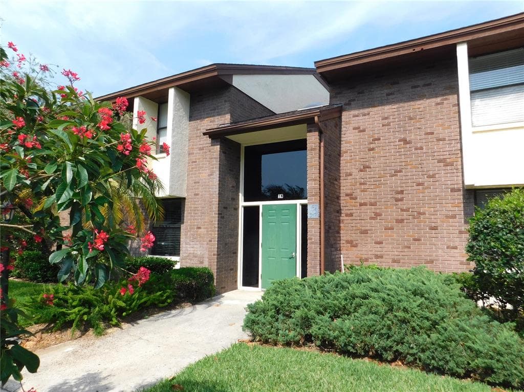 204 CARYL WAY OLDSMAR, FL 34677