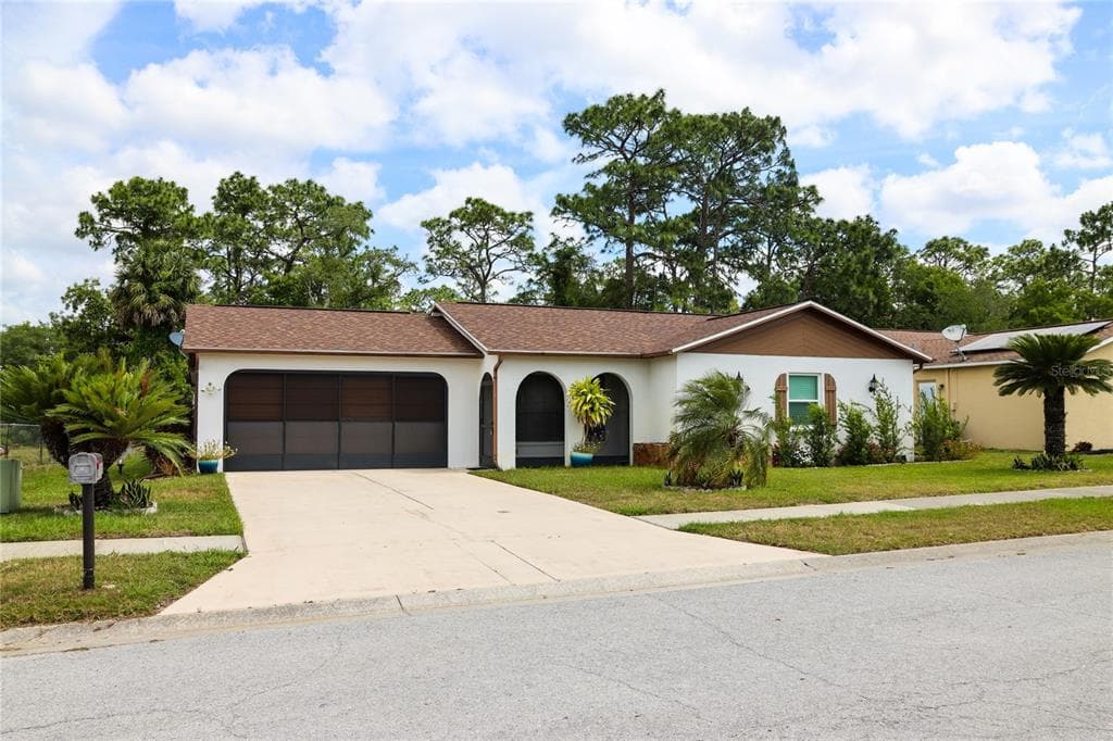10905 ARCHWAY AVENUE HUDSON, FL 34667