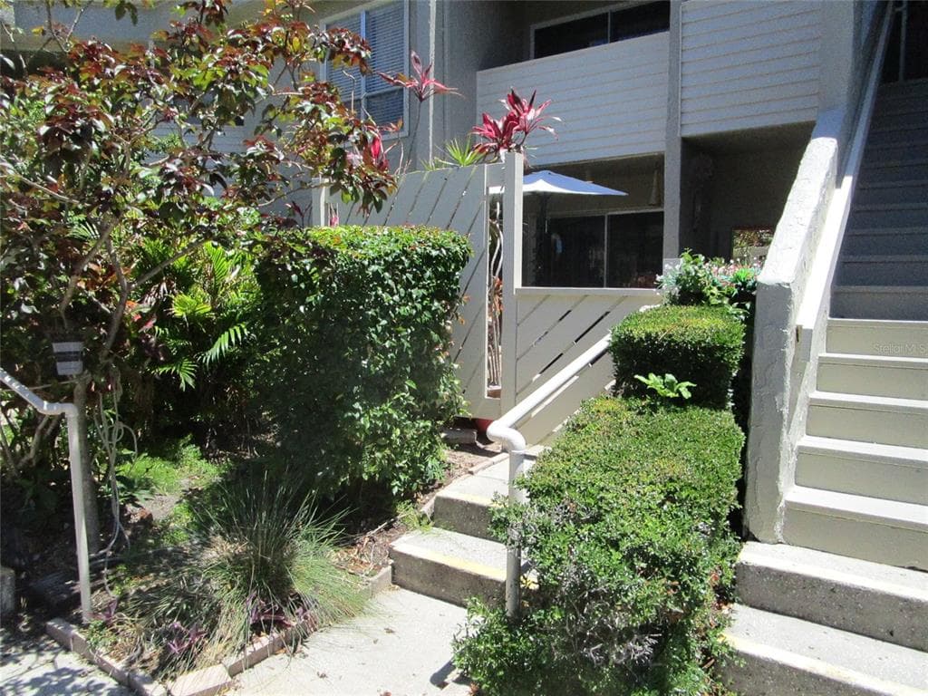 501 WINDRUSH BAY DRIVE UNIT 501 TARPON SPRINGS, FL 34689