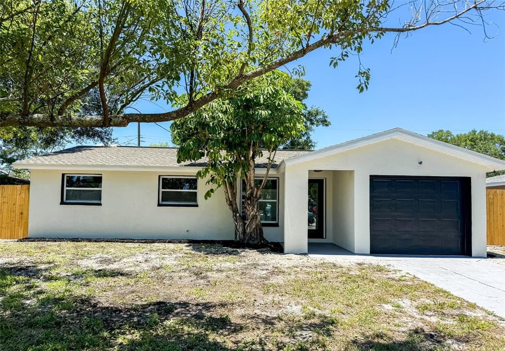 11680 LEISURE LANE W