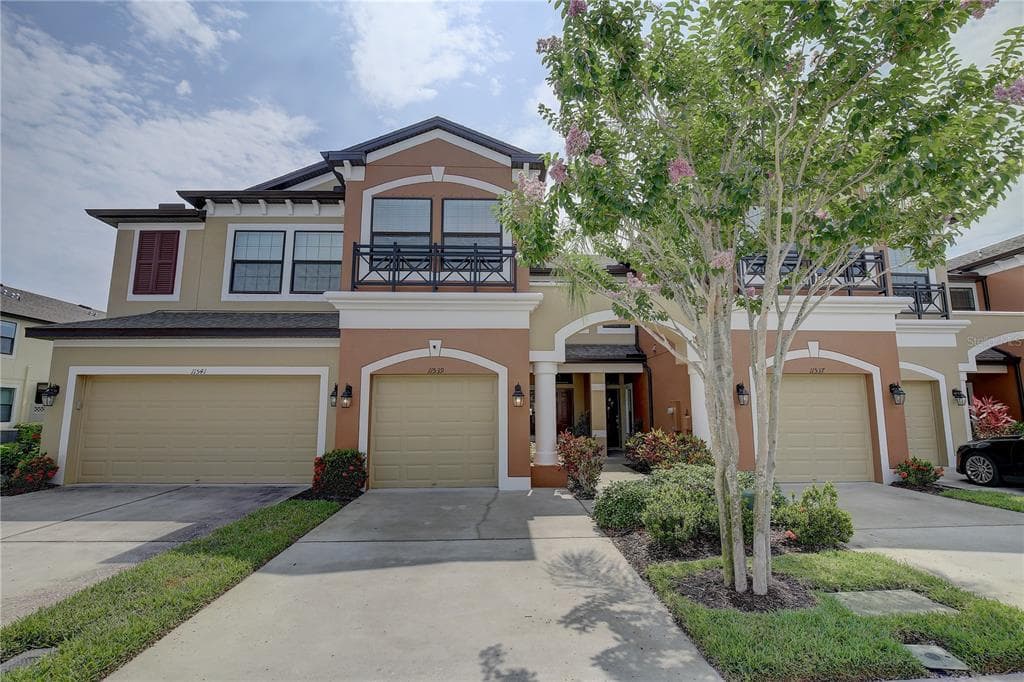 11539 CROWNED SPARROW LANE TAMPA, FL 33626