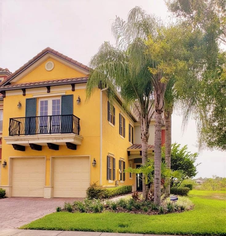 1723 LAKE SIDE AVENUE DAVENPORT, FL 33837