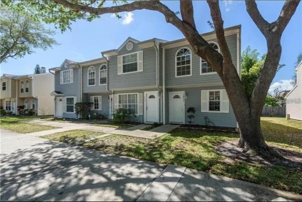 8532 J R MANOR DRIVE TAMPA, FL 33634