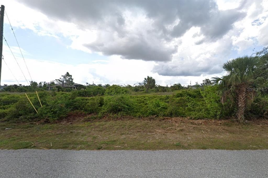 8592 AGATE STREET PORT CHARLOTTE, FL 33981