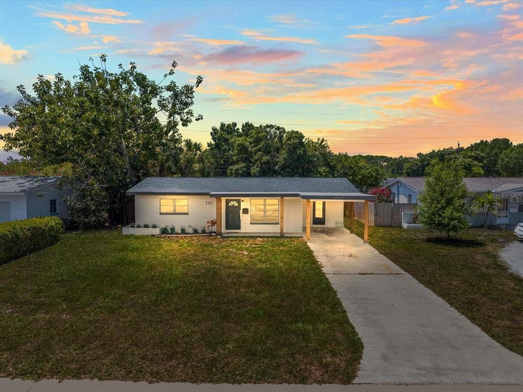 770 72ND AVENUE N ST PETERSBURG, FL 33702
