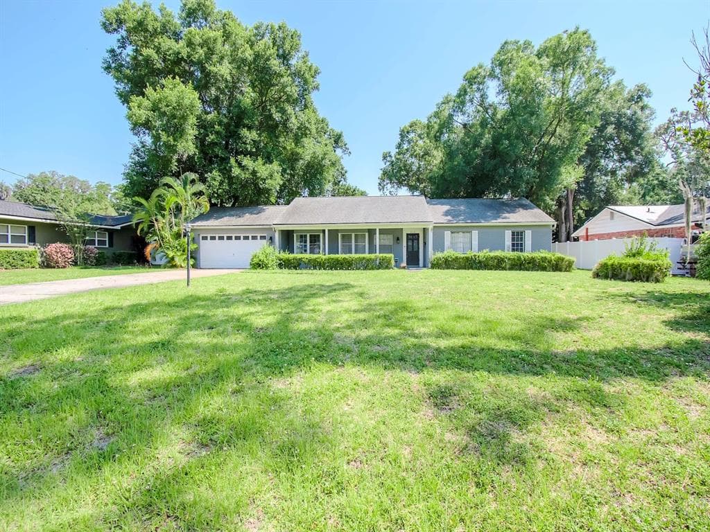 615 CAROLYN DRIVE BRANDON, FL 33510