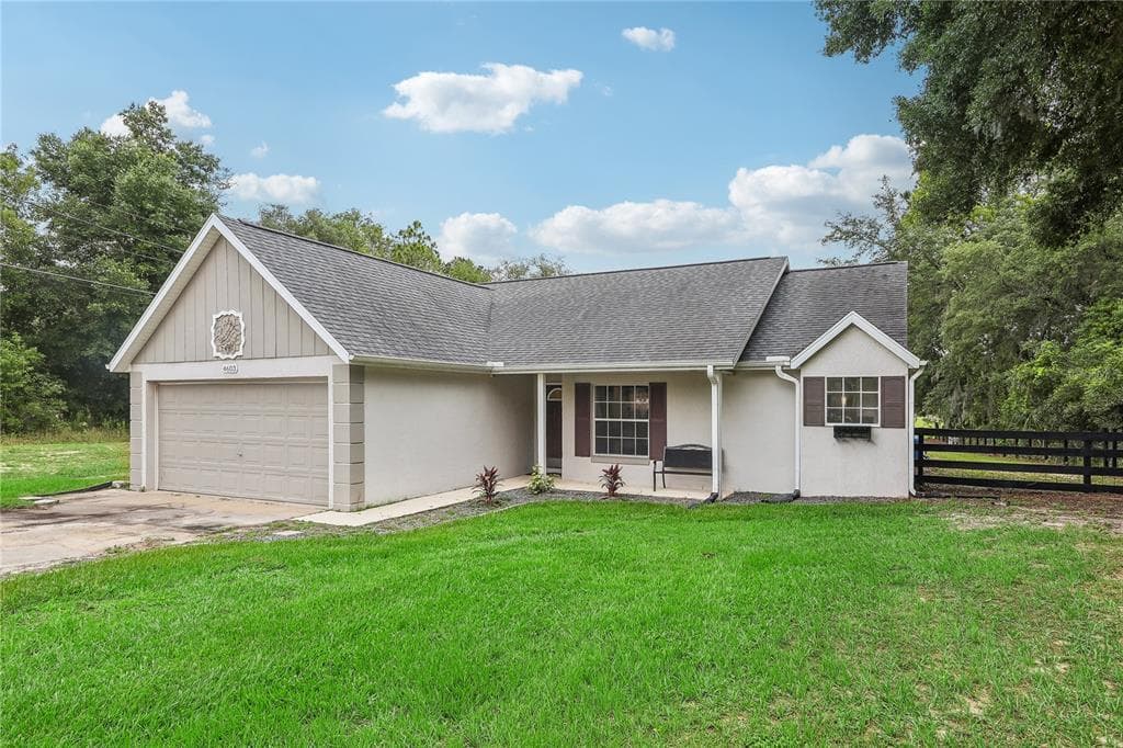 4603 LEMON STREET LADY LAKE, FL 32159