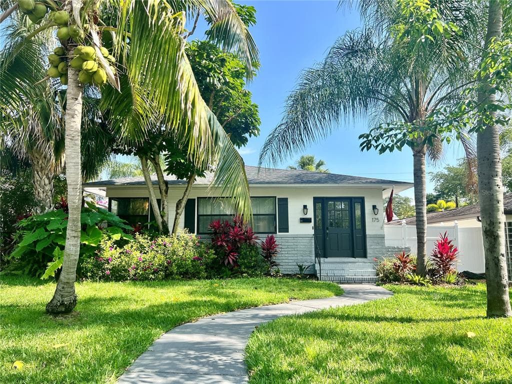 175 28TH AVENUE N ST PETERSBURG, FL 33704