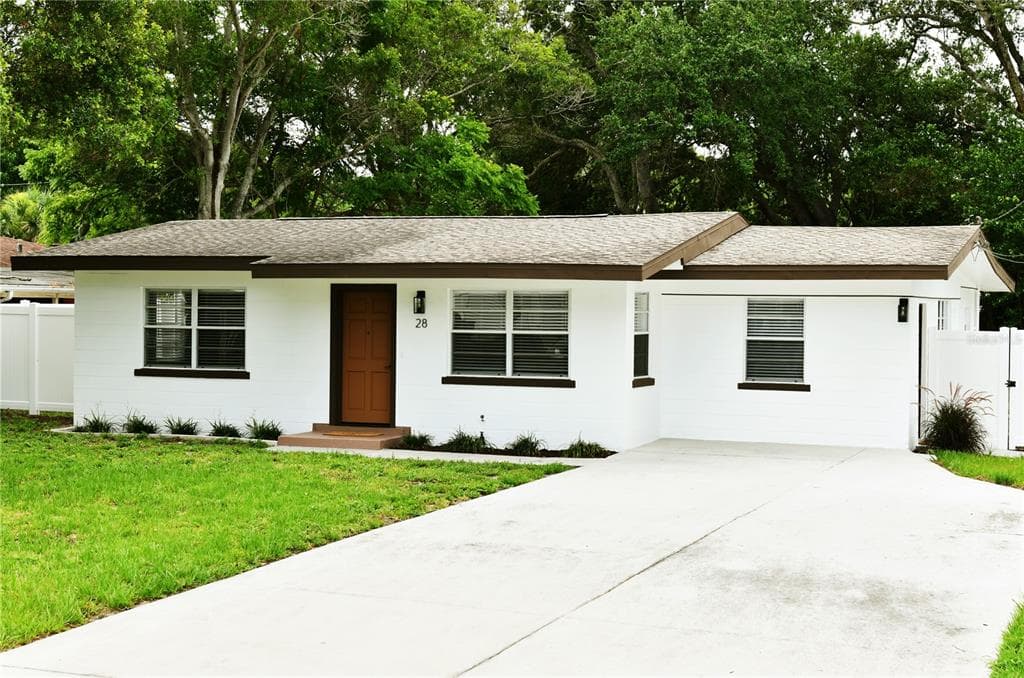 28 BELLE MEADE CIRCLE