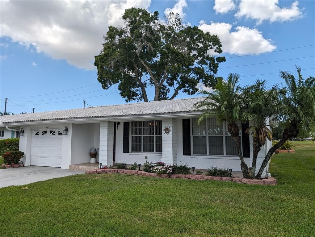 4217 93RD TERRACE N UNIT 5 PINELLAS PARK, FL 33782