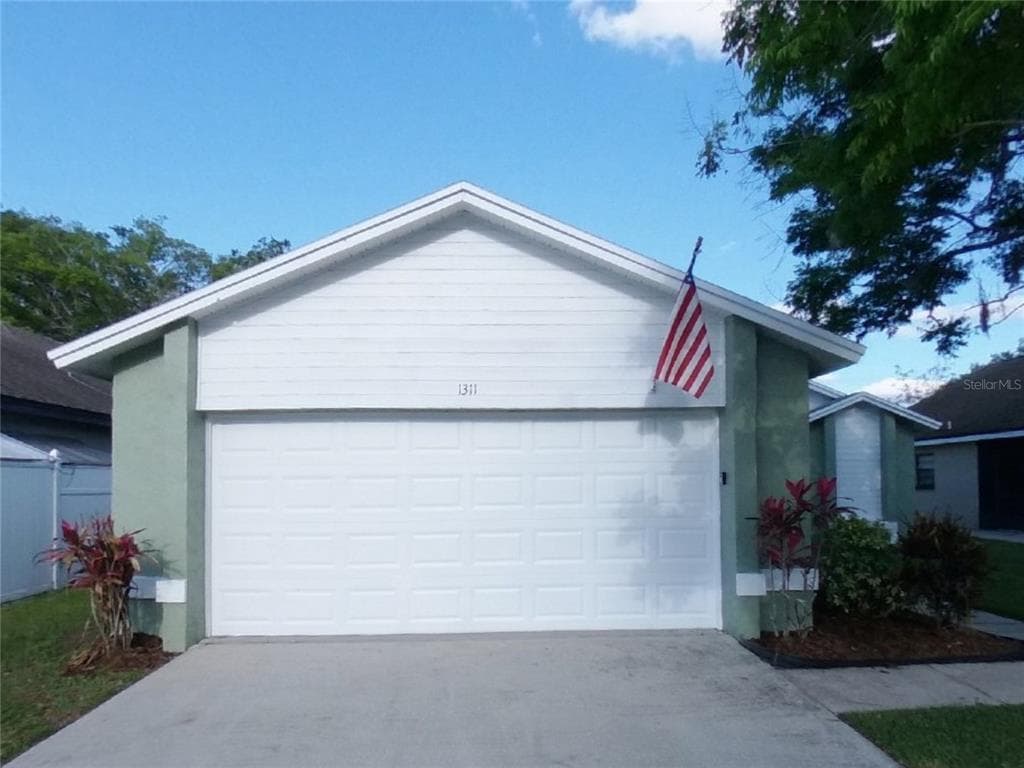1311 HATCH PLACE VALRICO, FL 33594