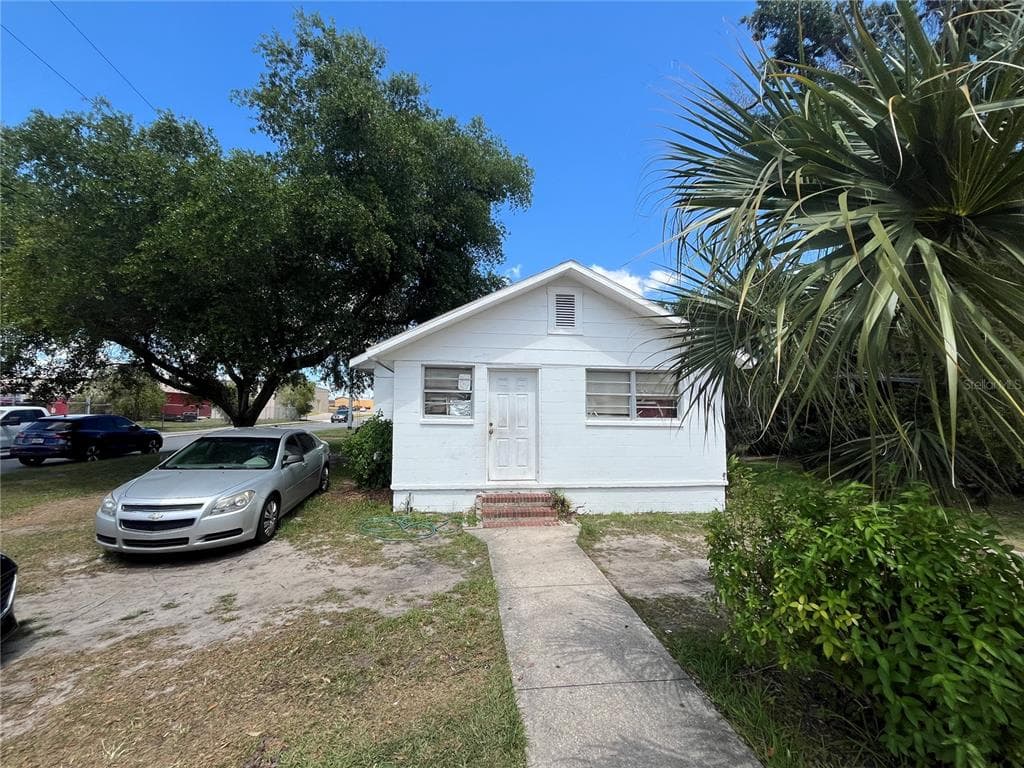 921 N LINCOLN AVENUE LAKELAND, FL 33815