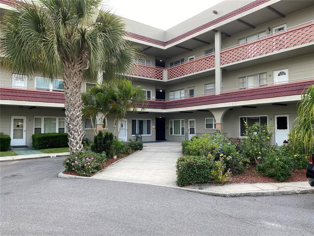 2072 AUSTRALIA WAY W UNIT 40 CLEARWATER, FL 33763