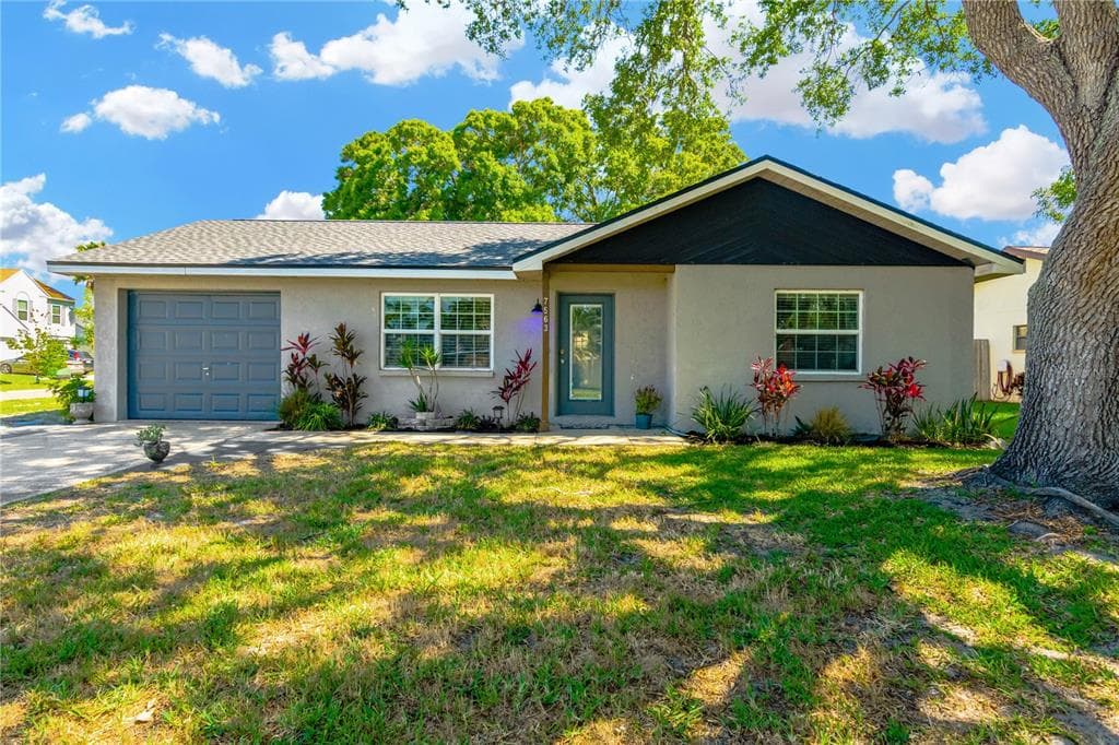 7563 119TH AVENUE LARGO, FL 33773