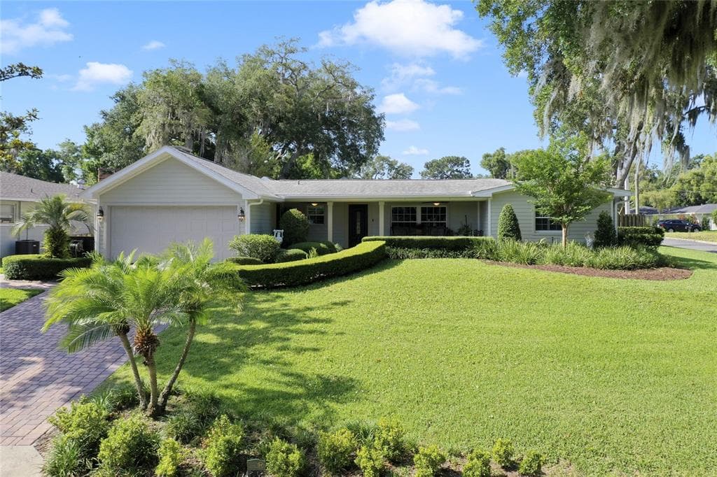 820 NORTHSIDE DRIVE MOUNT DORA, FL 32757