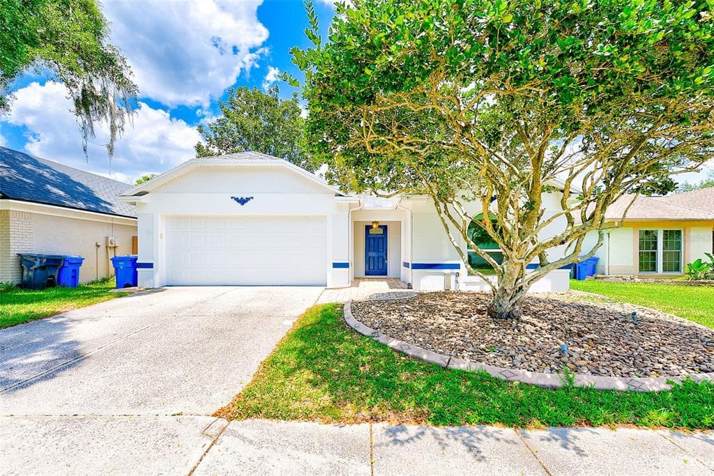 1102 BLOOM HILL AVENUE VALRICO, FL 33596