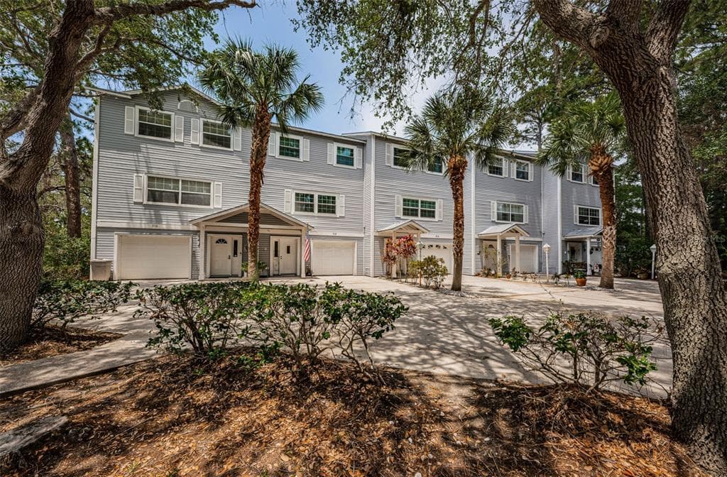 512 RYANS WOODS LANE PALM HARBOR, FL 34683