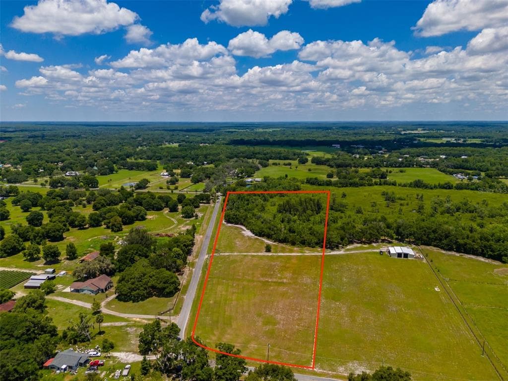 7109 KINARD ROAD PLANT CITY, FL 33565