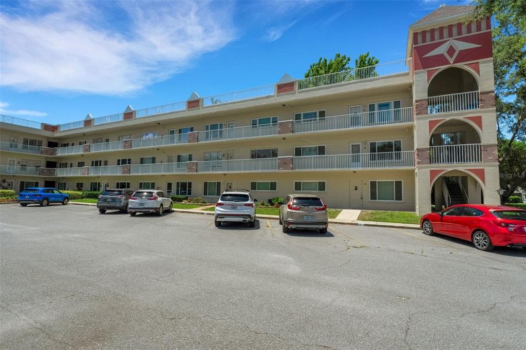 2263 AMERICUS BOULEVARD E UNIT 17 CLEARWATER, FL 33763