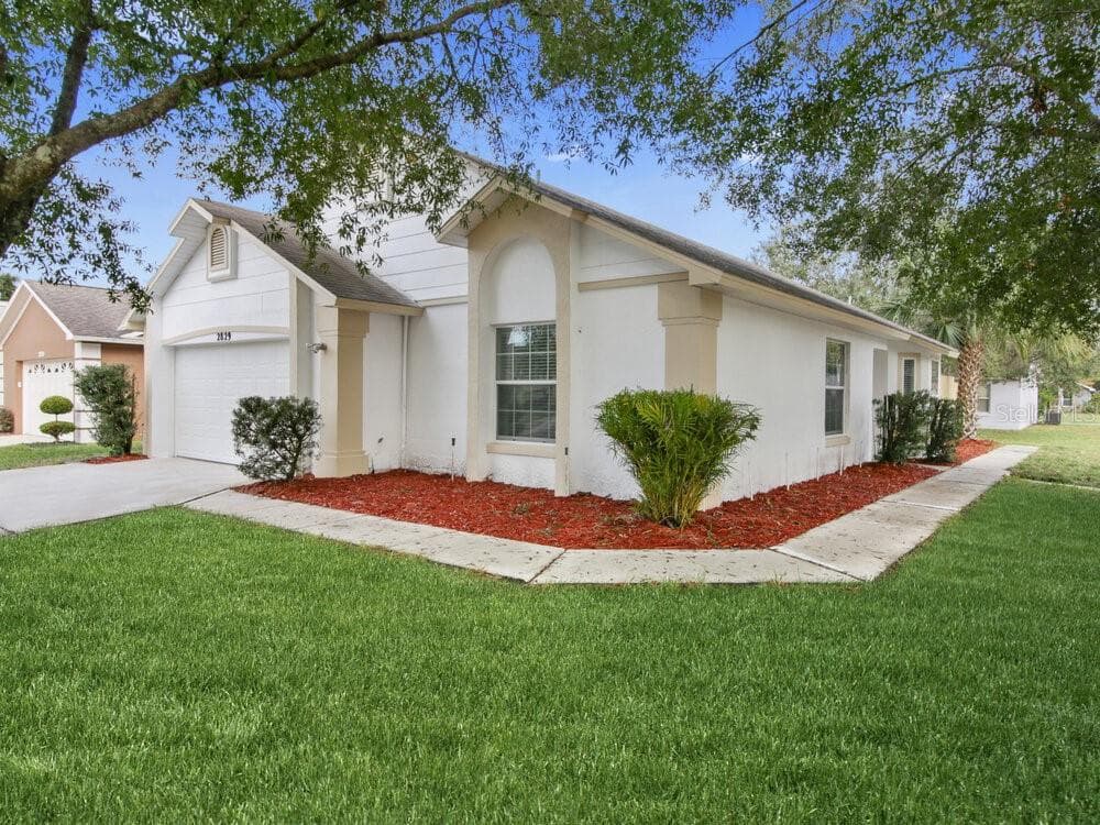 2829 TALLADEGA DRIVE ORLANDO, FL 32826