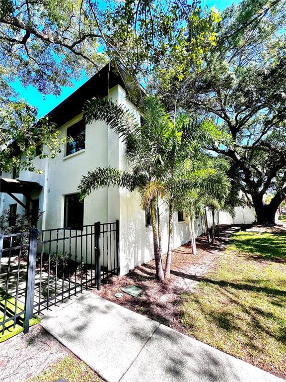 413 S MELVILLE AVENUE UNIT A TAMPA, FL 33606
