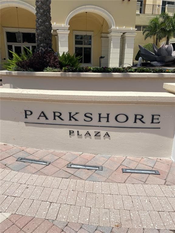 300 BEACH DRIVE NE UNIT 305 ST PETERSBURG, FL 33701
