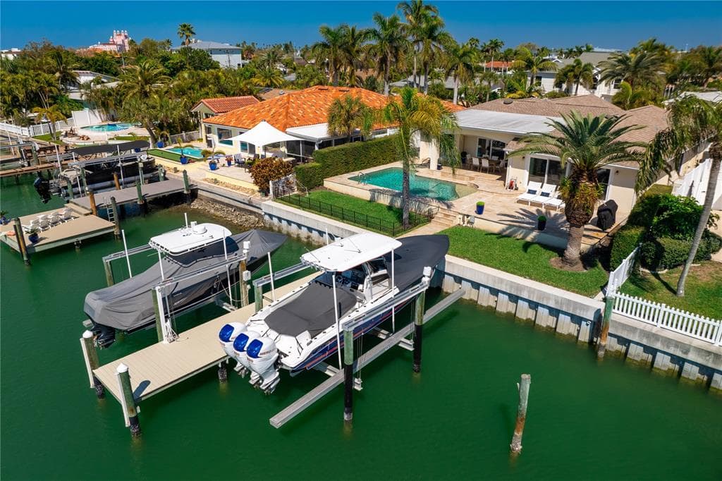 372 HERMOSITA DRIVE ST PETE BEACH, FL 33706