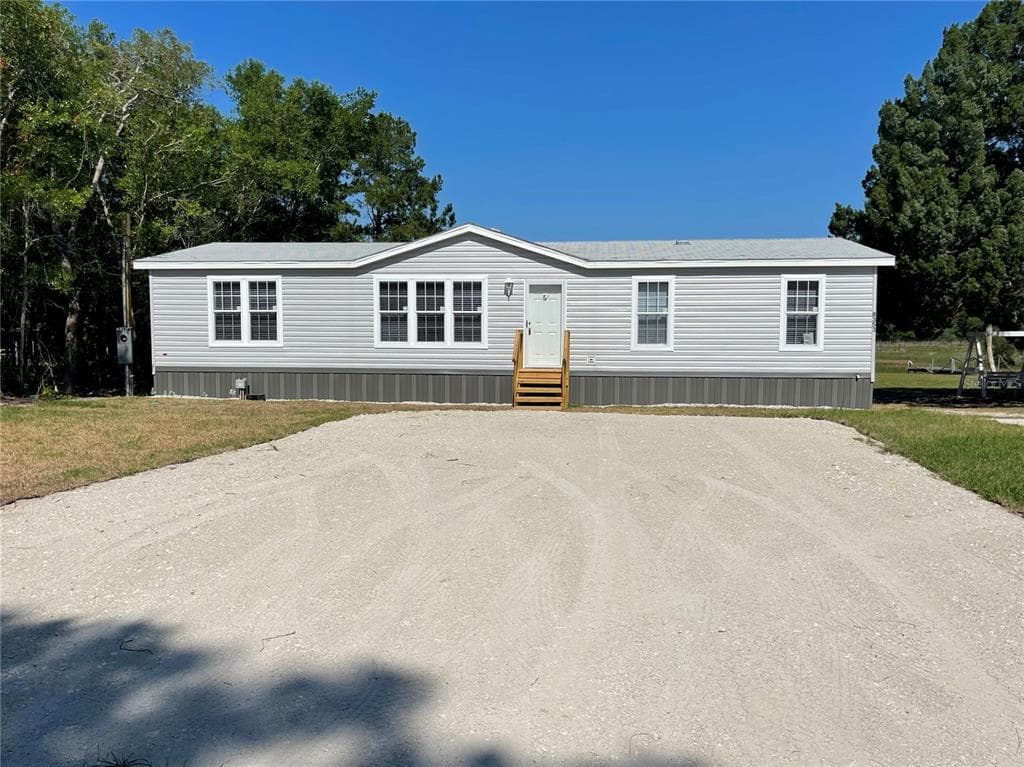 8353 NORMANDY DRIVE WEEKI WACHEE, FL 34613