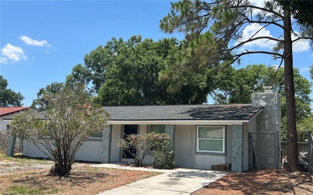 8524 TIDEWATER TRAIL TAMPA, FL 33619