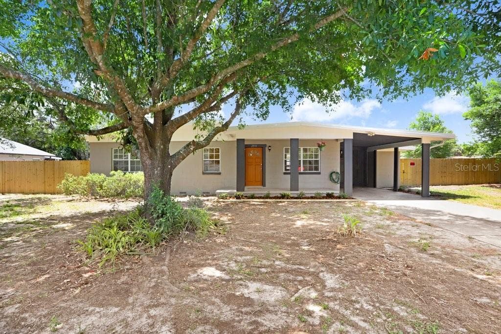 2311 E 148TH AVENUE LUTZ, FL 33549