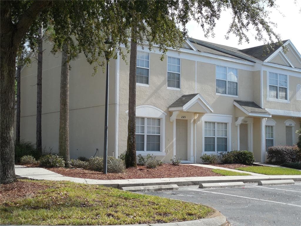 2325 LAKE WOODBERRY BRANDON, FL 33510