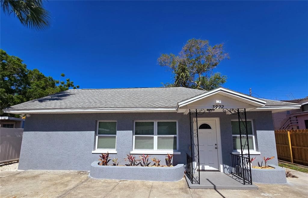 3922 MIRAMAR WAY S ST PETERSBURG, FL 33705