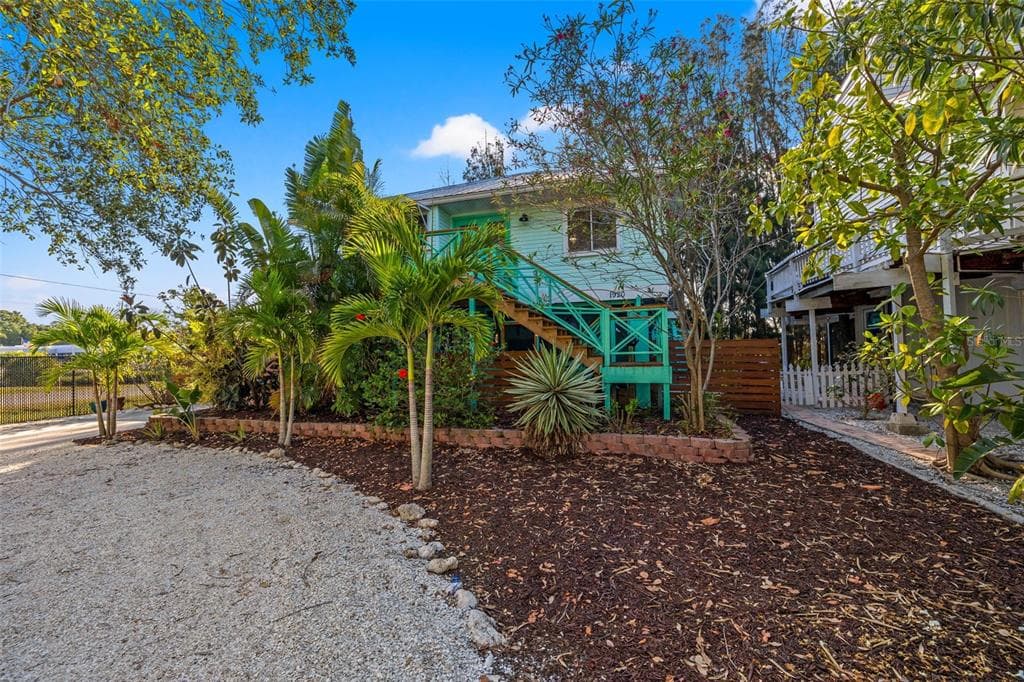 1920 SUTHERLAND DRIVE W PALM HARBOR, FL 34683